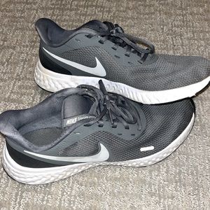 Nike grey tennis shoes. Size 10